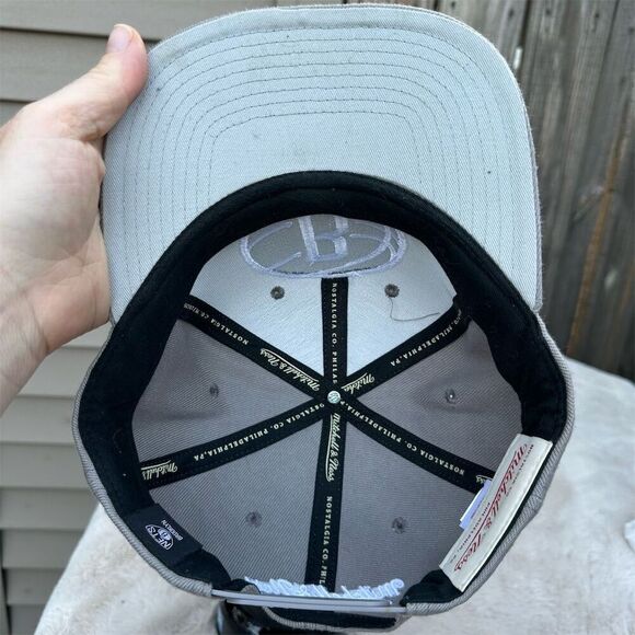 Mitchell & Ness Brooklyn Nets Snapback Hat Gray Adjustable - Picture 4 of 8